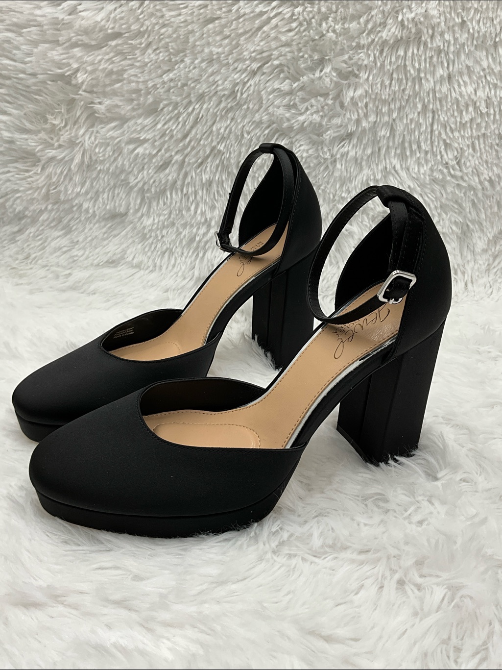 Jewel Badgley Heels Size 7 Mischka Black Satin Ankle Straps
